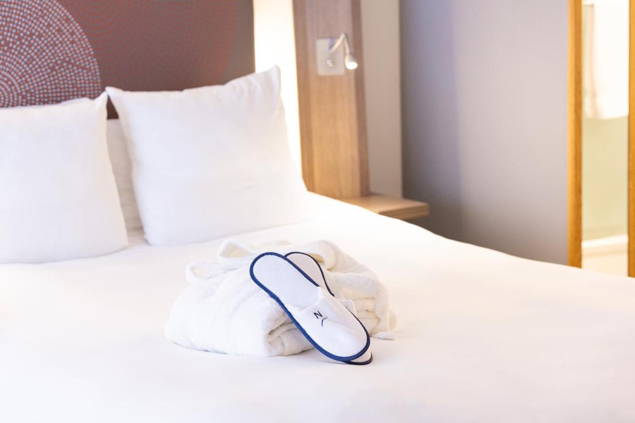 Hotel Novotel Evry Courcouronnes Екстер'єр фото
