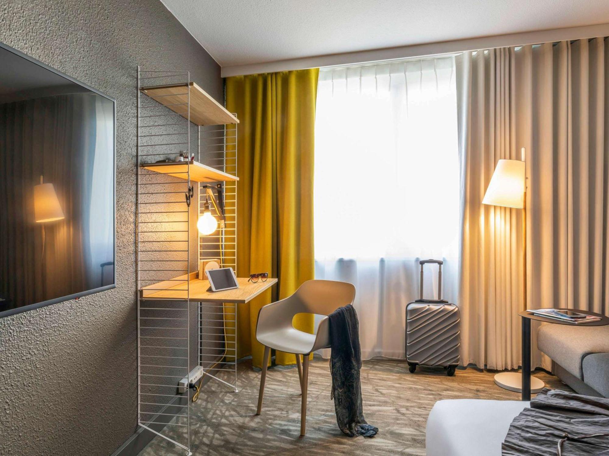 Hotel Novotel Evry Courcouronnes Екстер'єр фото