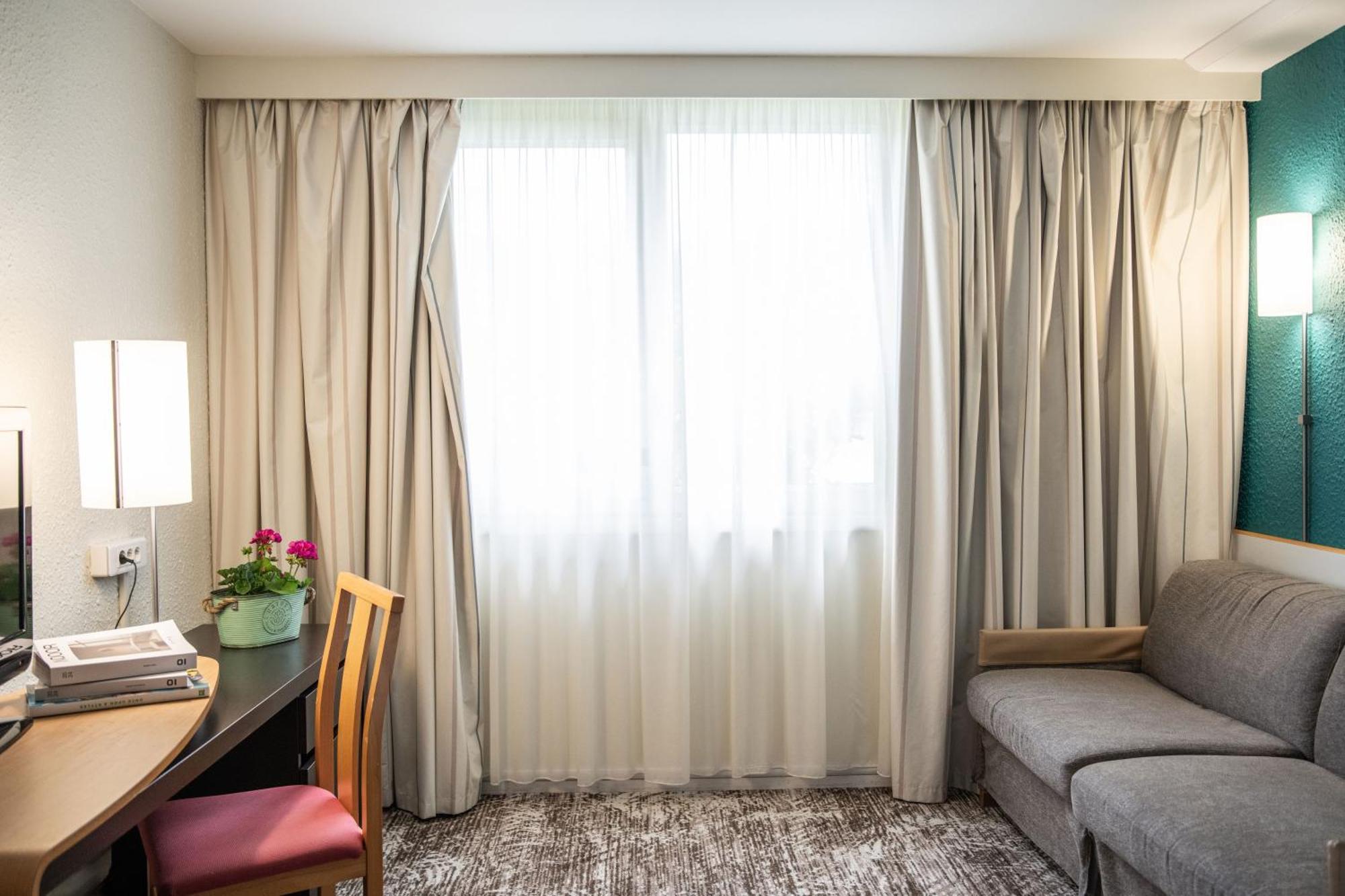 Hotel Novotel Evry Courcouronnes Екстер'єр фото