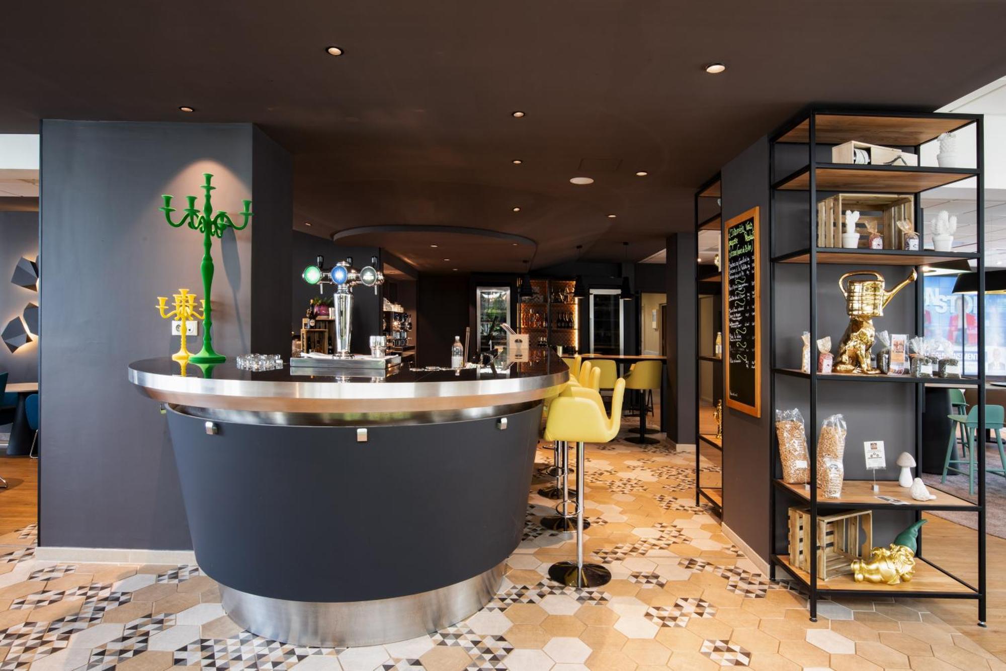 Hotel Novotel Evry Courcouronnes Екстер'єр фото
