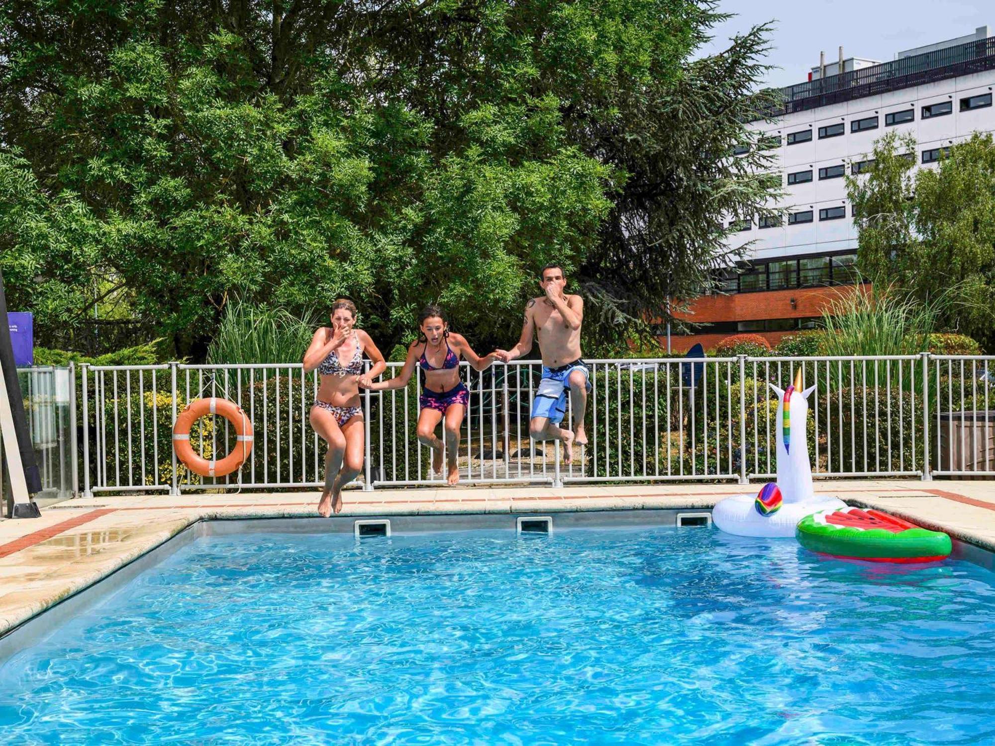 Hotel Novotel Evry Courcouronnes Екстер'єр фото