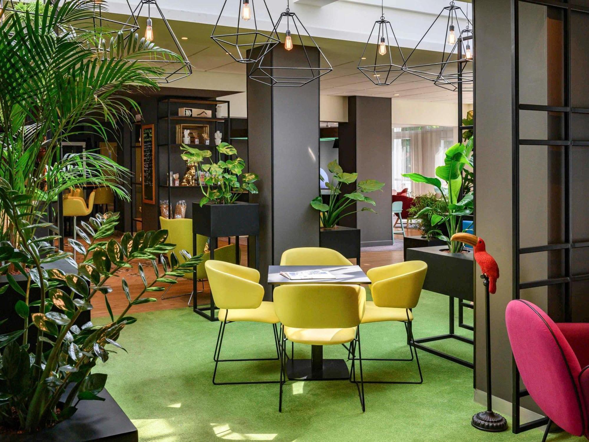 Hotel Novotel Evry Courcouronnes Екстер'єр фото