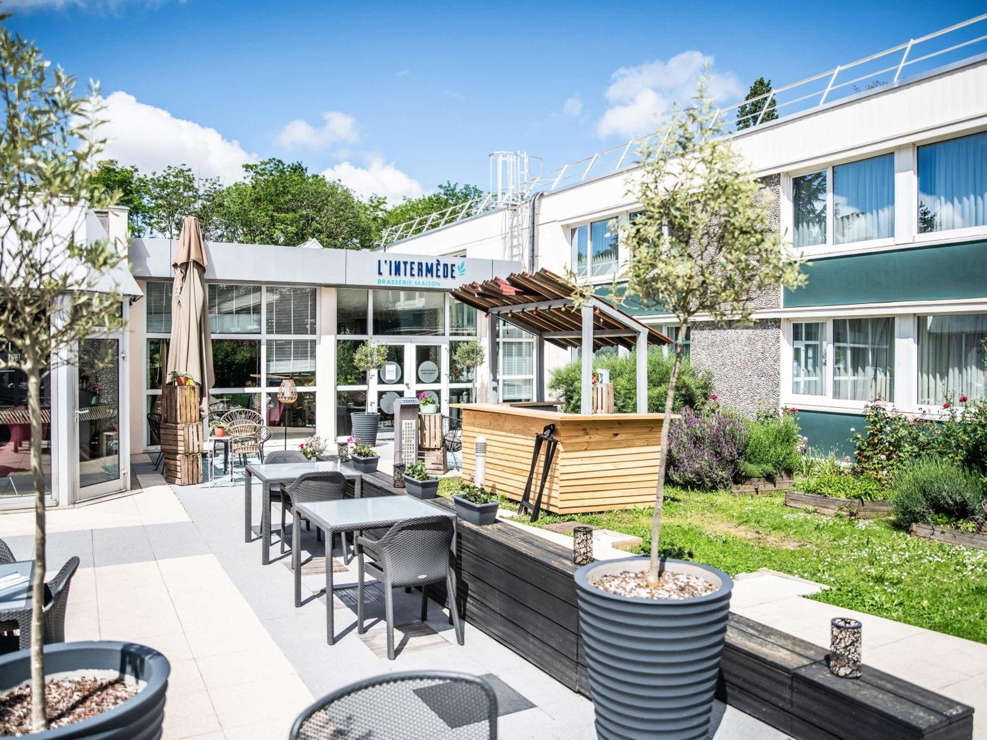 Hotel Novotel Evry Courcouronnes Екстер'єр фото