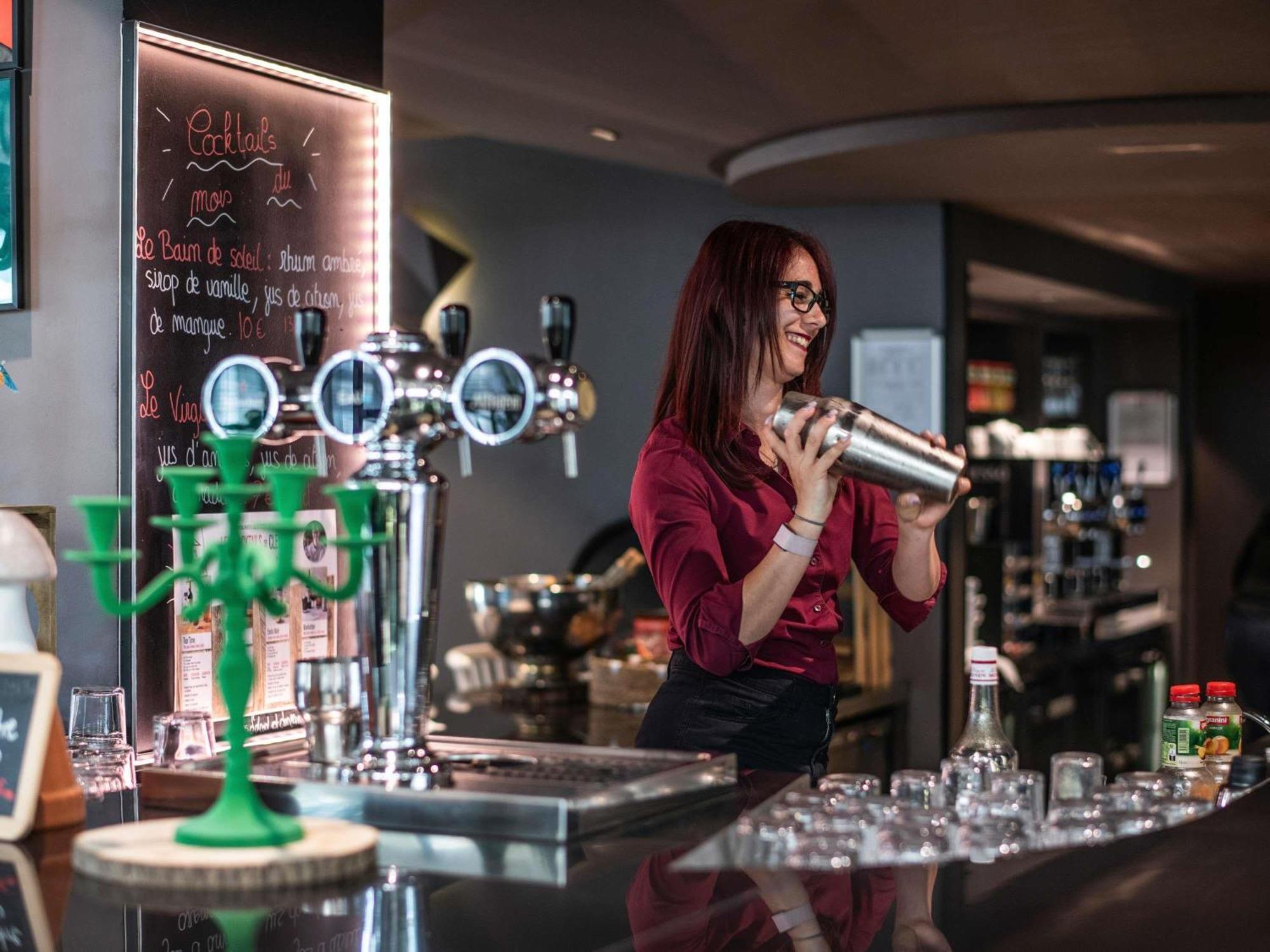 Hotel Novotel Evry Courcouronnes Екстер'єр фото