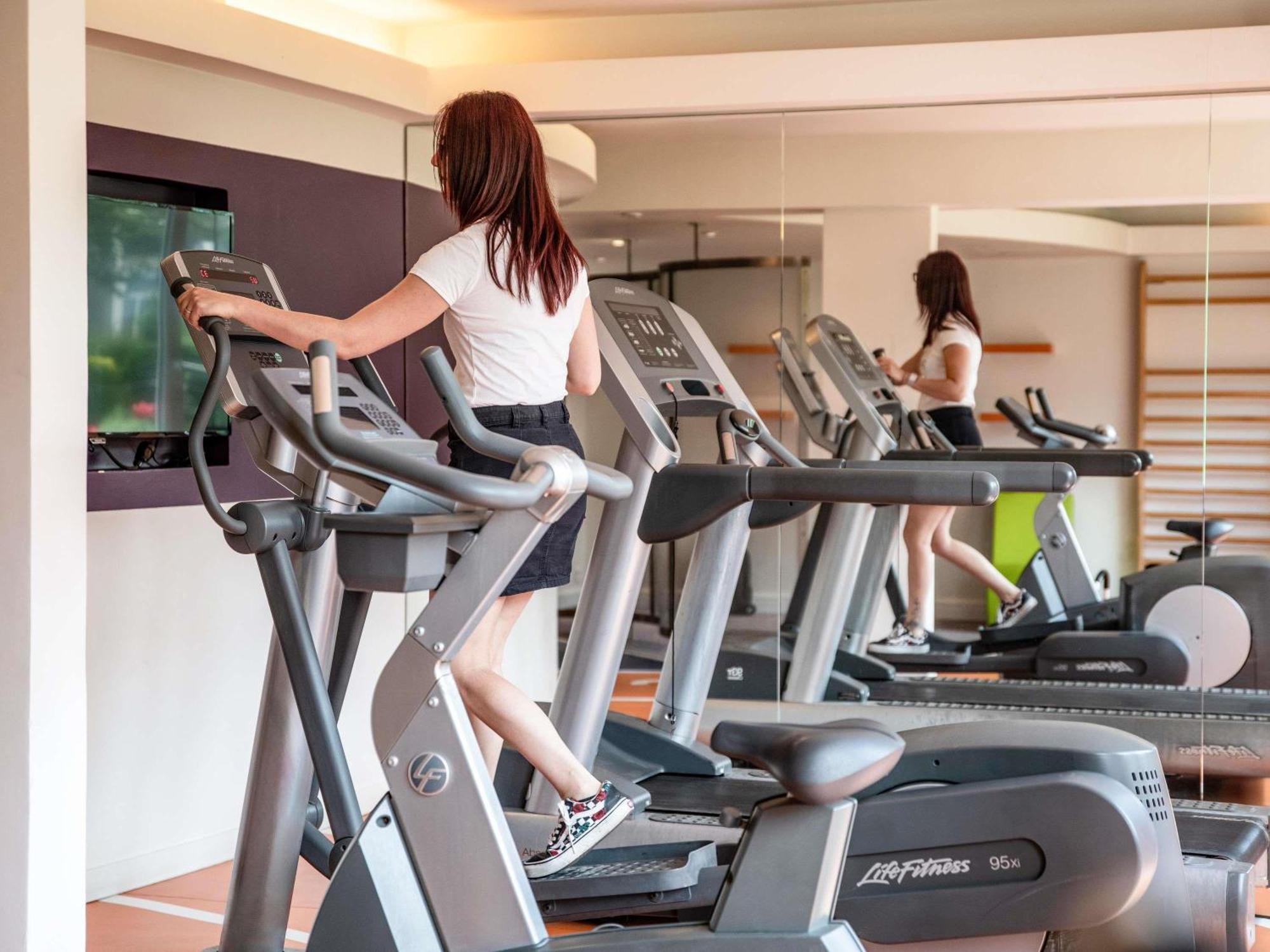 Hotel Novotel Evry Courcouronnes Екстер'єр фото