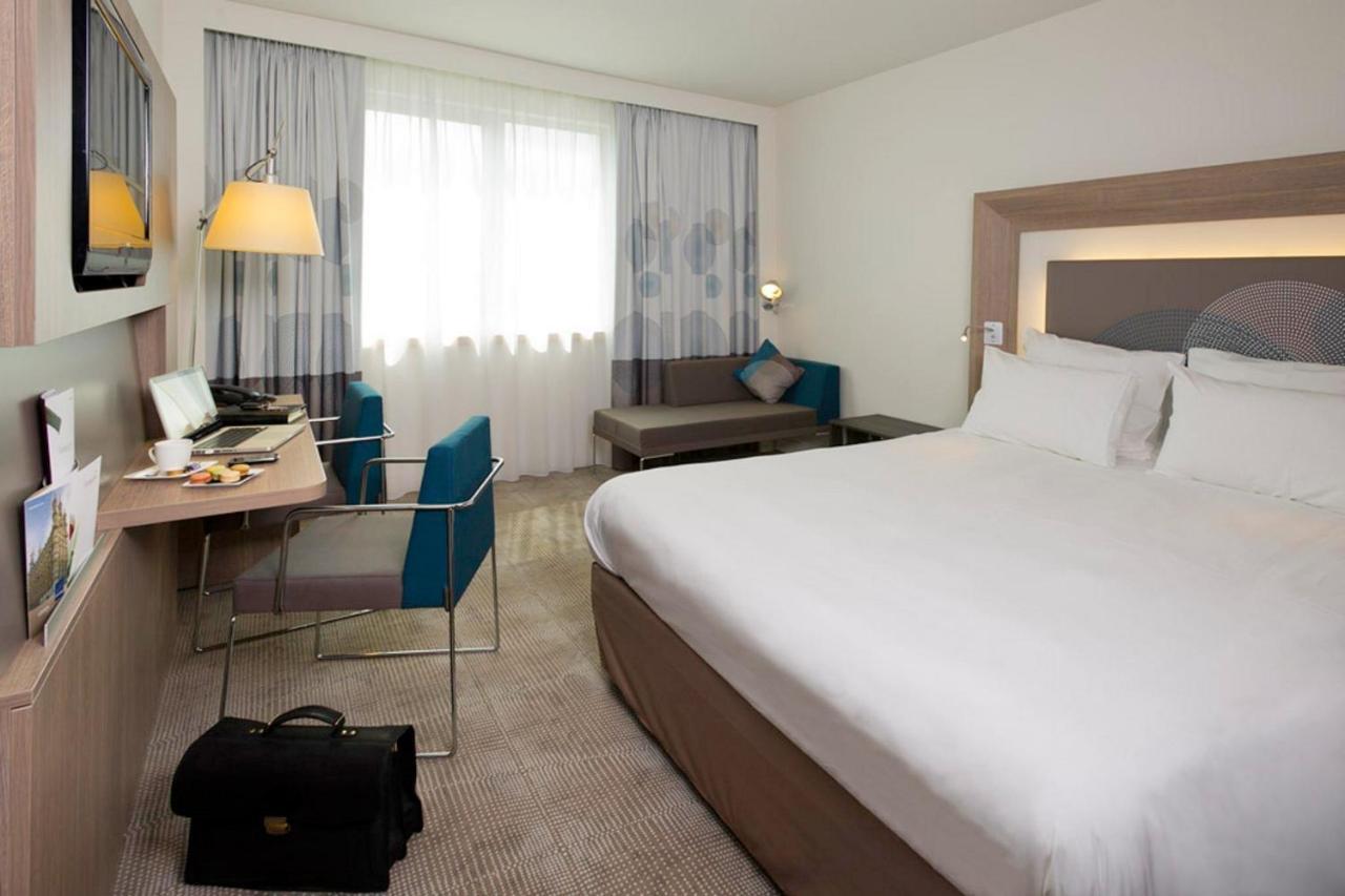Hotel Novotel Evry Courcouronnes Екстер'єр фото